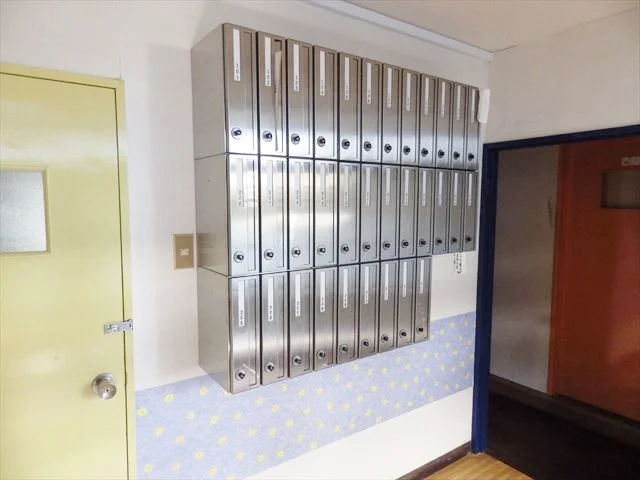 部屋毎にポストがあります。