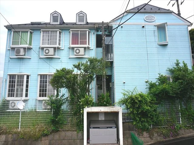 青を基調とした外観です。