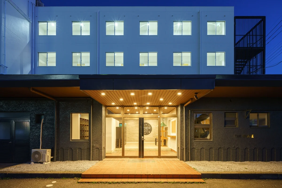 T-SHARE HOUSE 180° 柏北