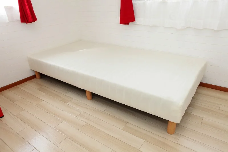 各部屋シングルベッド完備