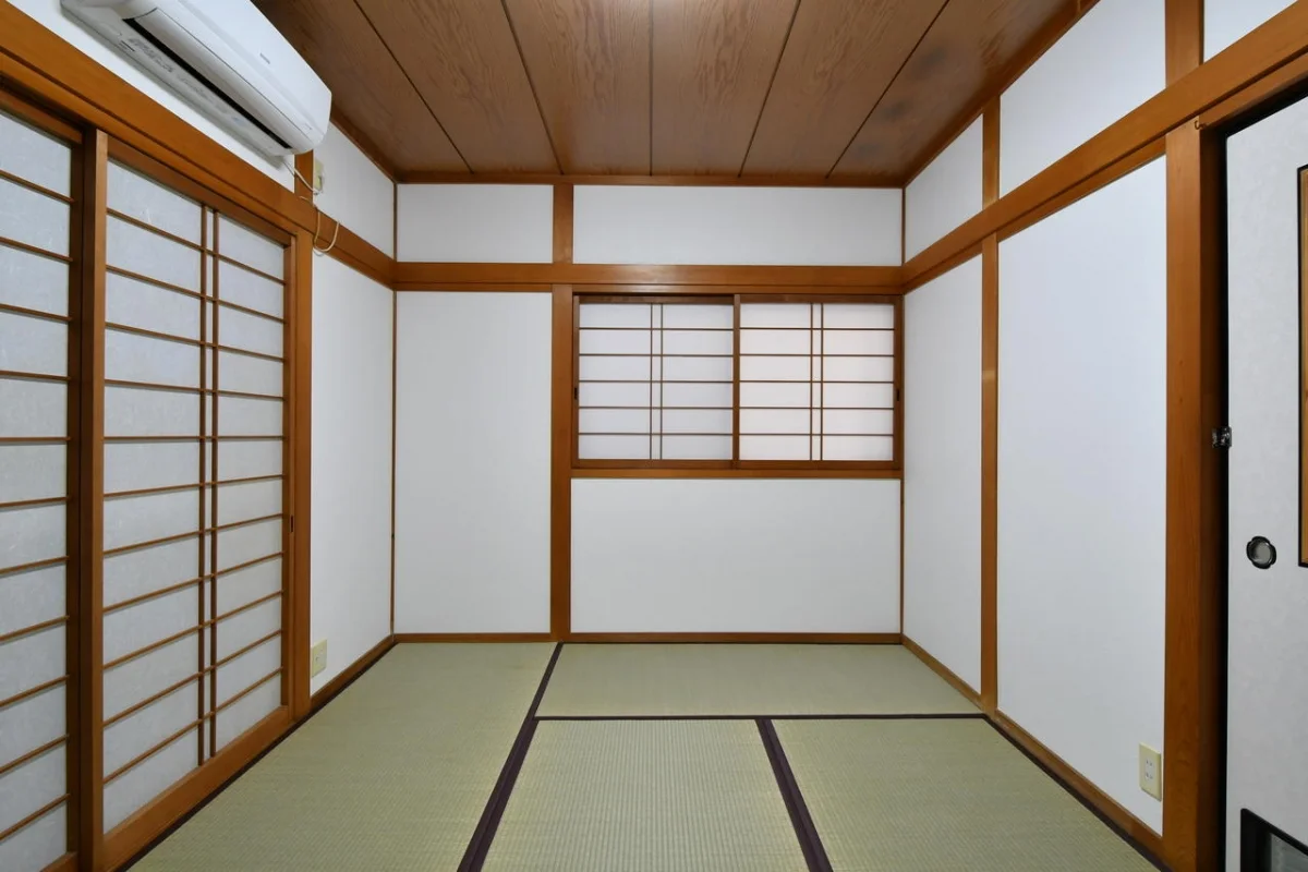 Room1