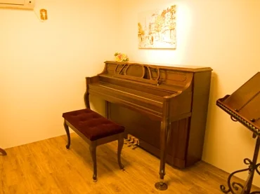 楽器の演奏できる防音室です