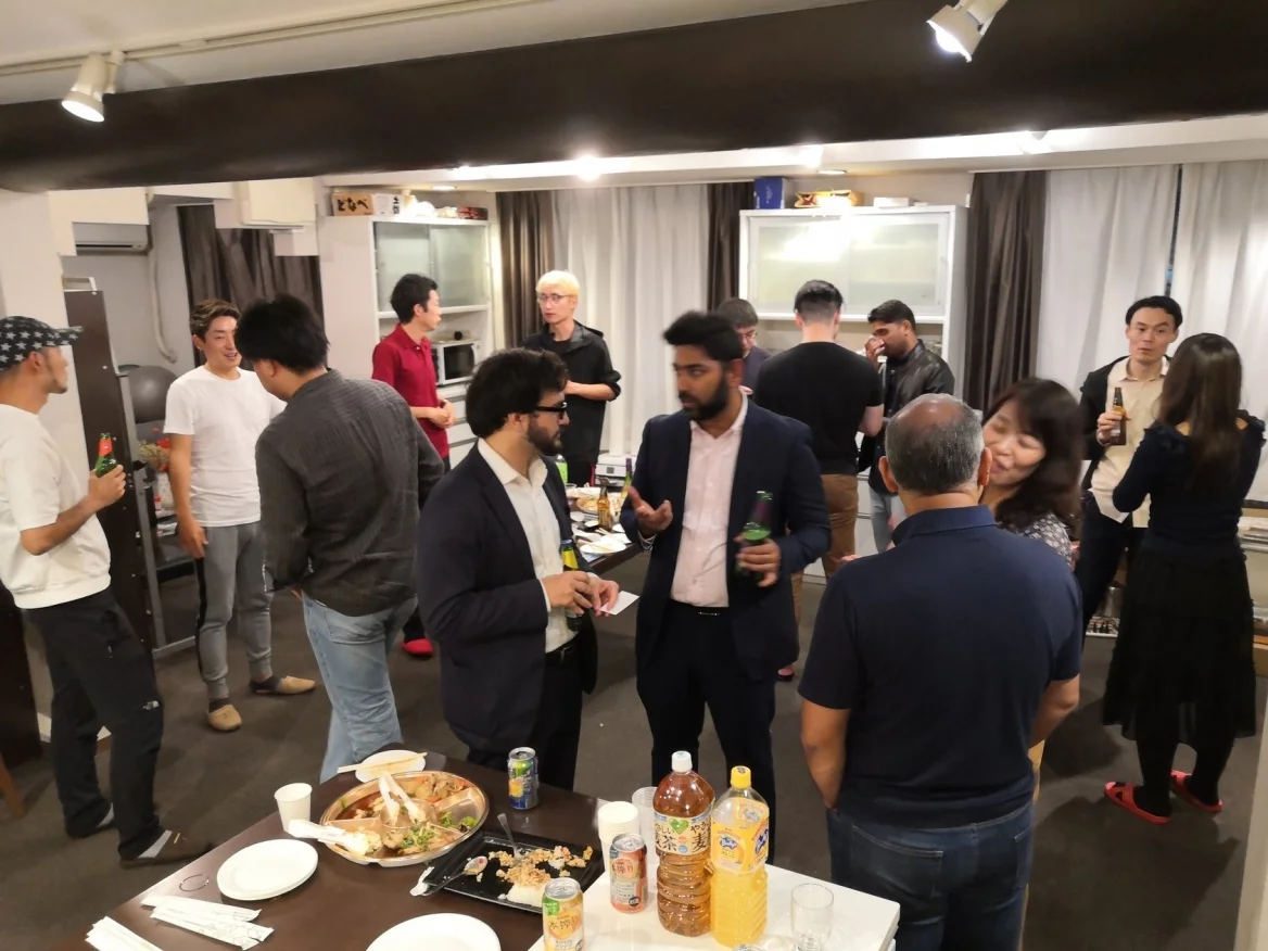 毎月起業家交流パーティーを開催
