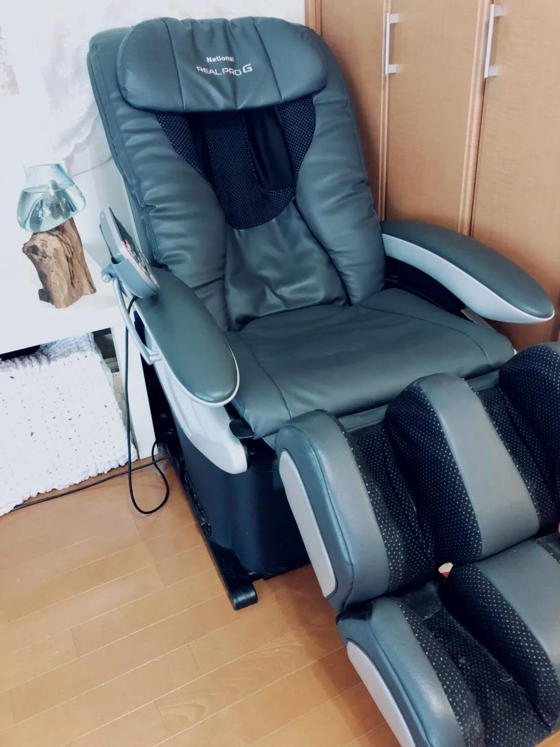 高級マッサージチェア完備