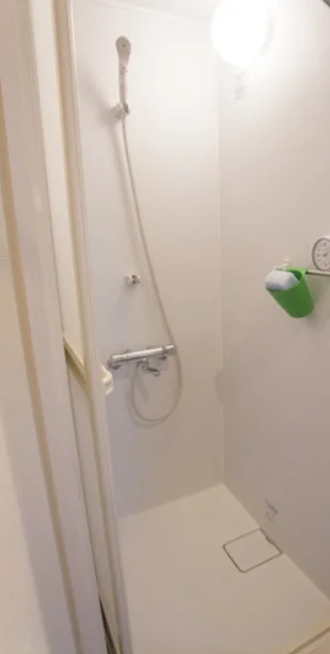 シャワー室