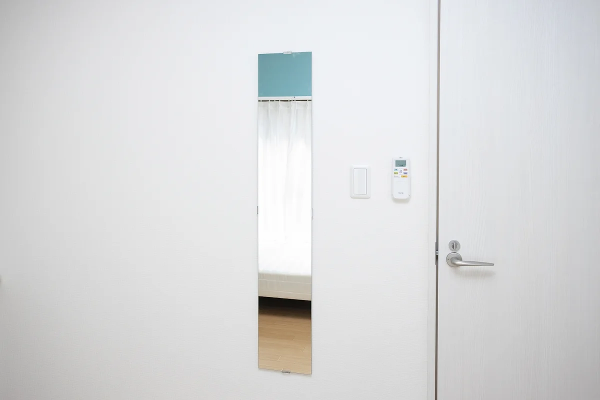 全部屋に姿見鏡完備