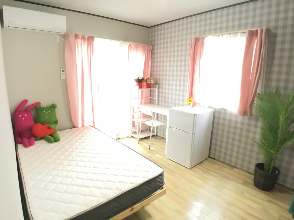 広めのお部屋でゆったり過ごせます