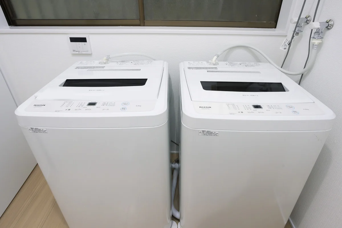 洗濯機２つ
