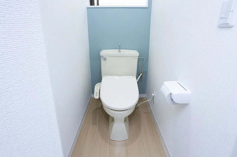 温水便座付き洋式トイレ２つ