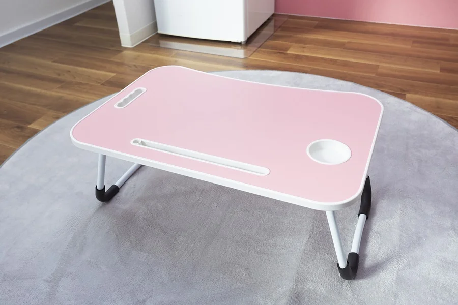 机（個室備品）