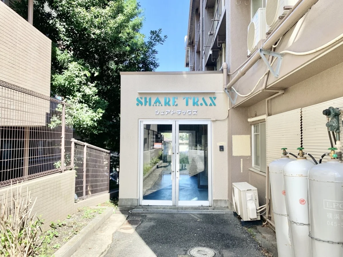 シェアハウス入口