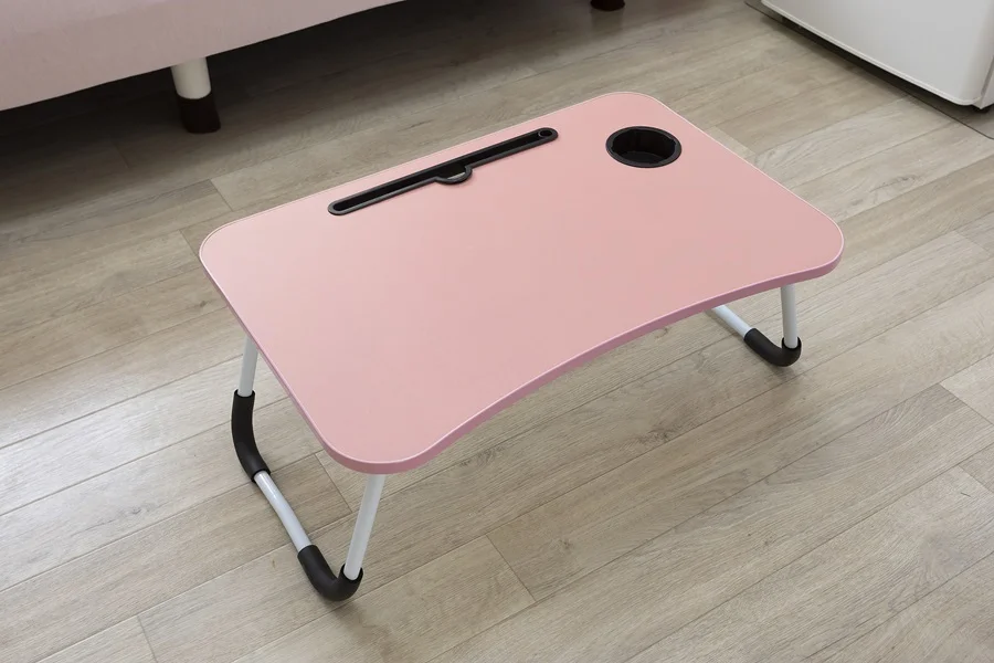 机（個室備品）