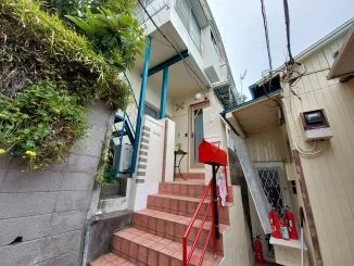 カードキー付きおしゃれ玄関