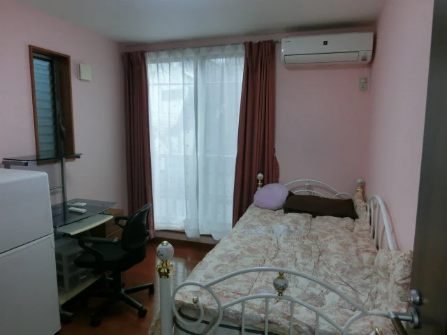 Room E