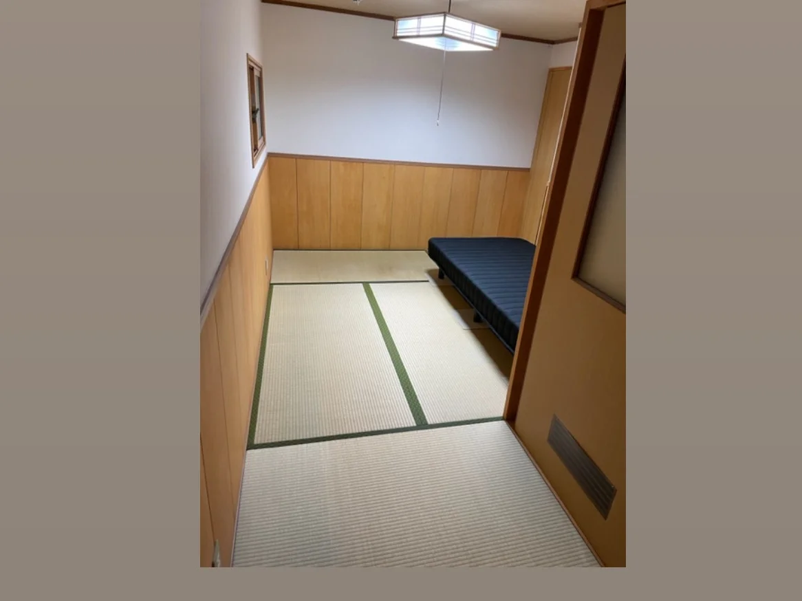 105号室